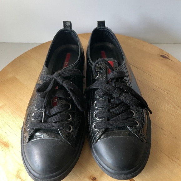 Prada Black Womens Patient Leather Sneaker 3E5811. Size 6B. 0074 - Picture 2 of 8